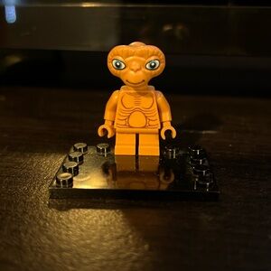 Lego E.T from dimensions set